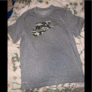 Nike top